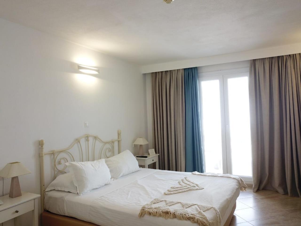 Saint George Hotel Хриси Акти Екстериор снимка